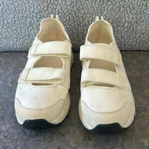 Zara‎ Adhesive Strap Sneakers